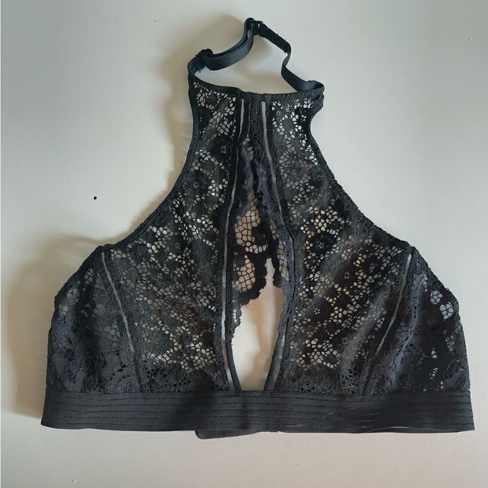 NWOT Victoria’s Secret black lace cut-out halter style bralette.